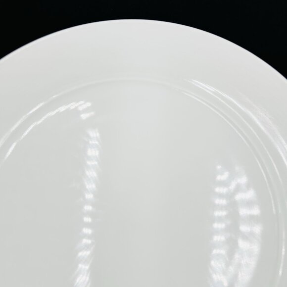 Rene Ozorio All White Aura 10.75" Banquet Rim Dinner Plate MINT - Picture 2 of 7